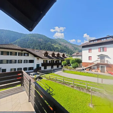 Hotel Orsa Maggiore Falcade Exterior photo